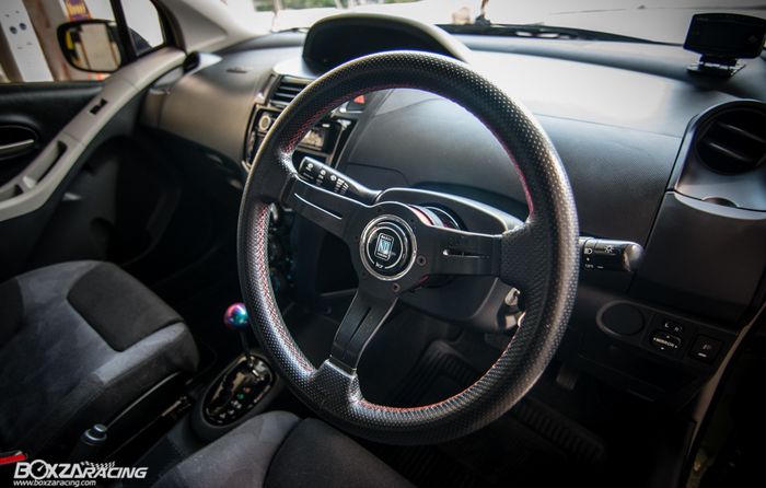 Setir juga ikut diganti pakai Nardi