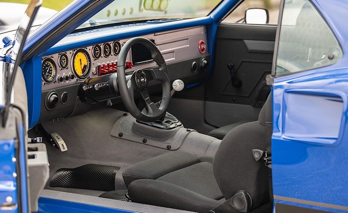 Tampilan kabin Ford Mustang Mach 1 hasil garapan Ringbrothers