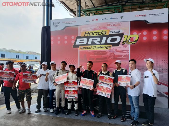 PT Honda Prospect Motor (HPM) juga memberikan penghargaan kepada para pemenang untuk kategori spesial di ajang Honda Brio Speed Challenge 2023