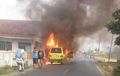 Tragis, Angkutan Umum Terbakar, Penumpang Lain Bisa Lari, Seorang Nenek Hangus di Dalam