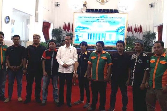 Presiden Joko Widodo mengundang sopir truk dari berbagai daerah, ke Istana Negara, Jakarta (8/5/2018