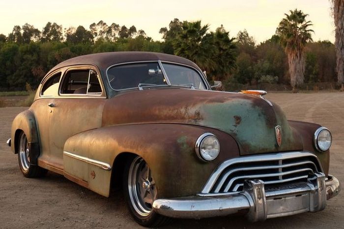 Oldsmobile lansiran 1994 dengan kelir karatan