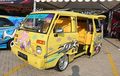 Daihatsu Hijet Menolak Tua, Kabinya Dijejali 37 Layar Sekaligus