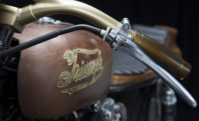 Triumph Scrambler 2013 kustom flat tracker dari Sarah lahalih dan Garage Company, dilansir oleh www.autoevolution.com