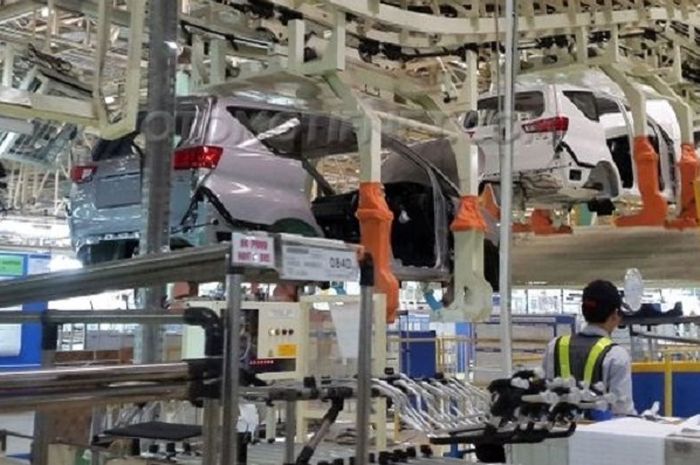 Pabrik Toyota Kijang innova Reborn di KIIC, Karawan, Jabar (23/11/2015)
