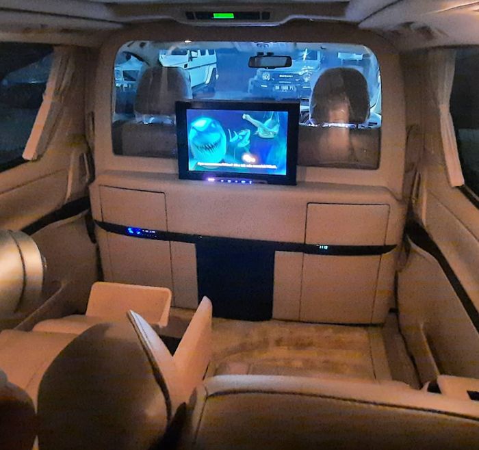 Partisi Kabin VIP Garapan Music Art Indonesia