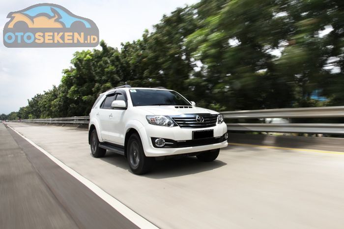 Harga Toyota Fortuner 2015