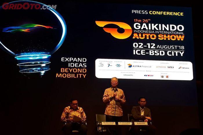 Yohanes Nangoi, ketua umum GAIKINDO dalam acara press conference GIIAS 2018