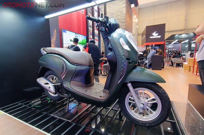 Honda Scoopy dikabarkan akan segera meluncur. Pihak AHM sudah sebar undangan untuk waktu dekat. 