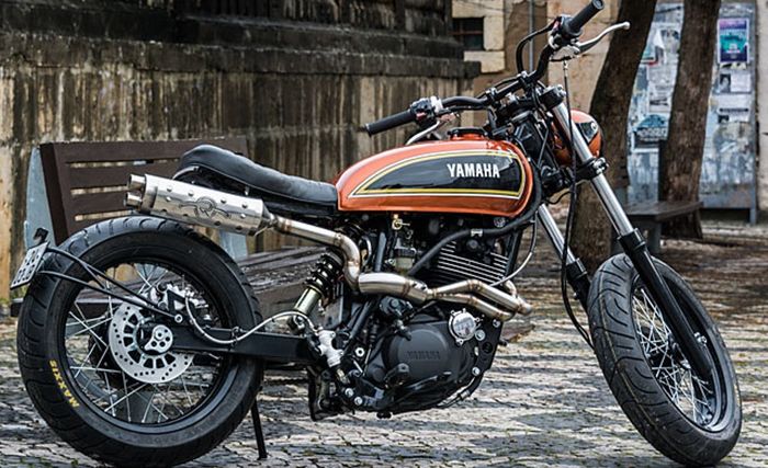 Yamaha XT600E custom cafe-tracker dari Redonda Motors