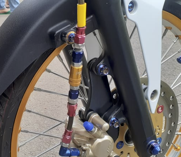 Selang rem depan pakai Earls PSI 