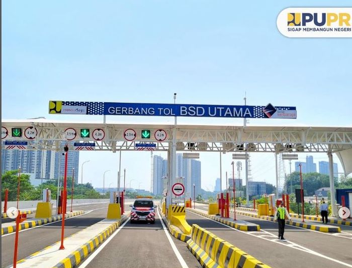 Gerbang tol BSD Utama bagian dari tol Serpong-Balaraja (Serbaraja)