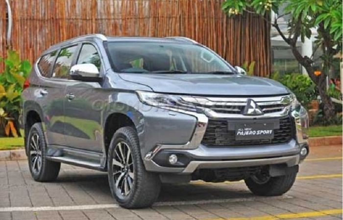 Ilustrasi Mitsubishi Pajero Sport di Indonesia