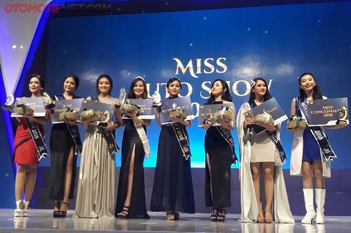 Para penerima gelar di ajang Miss Auto Show 2018