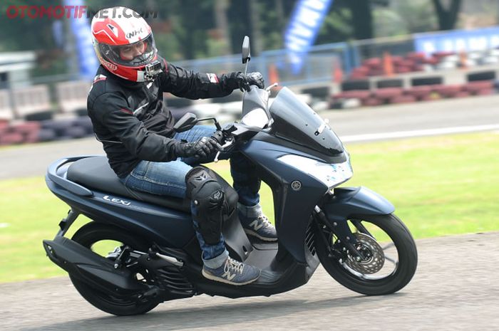 Ban depan jangan diganti atau upgrade tetap pakai standarnya saja