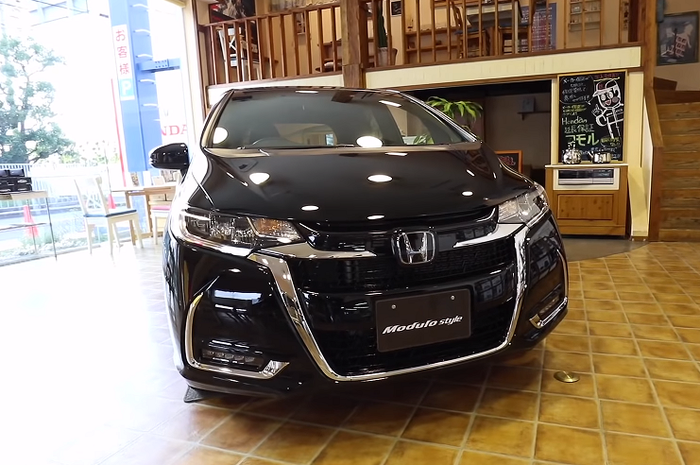 Modifikasi Honda Jazz dengan gaya Modulo style