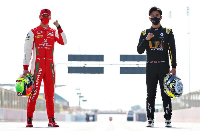 Mick Schumacher dan Callum Ilott memiliki peluang besar untuk memperebutkan gelar juara F2 2020 di Bahrain