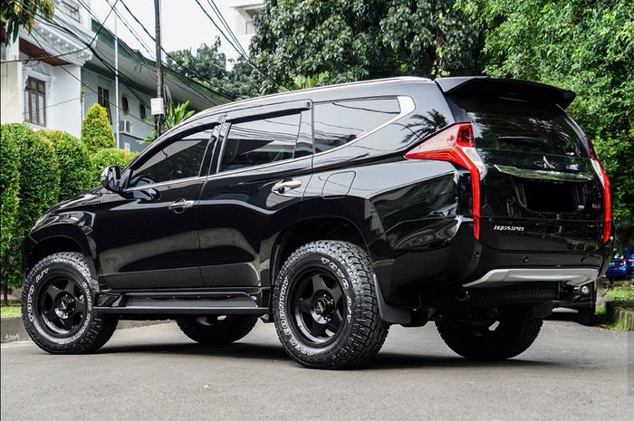 Ubahan simpel Pajero Sport dengan pelek palang 5 lansiran American Racing