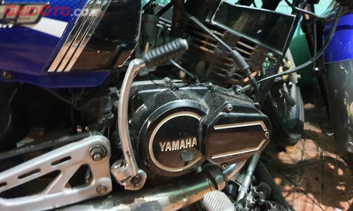 Pompa oli mesin Yamaha RX-King berada sebelah kiri