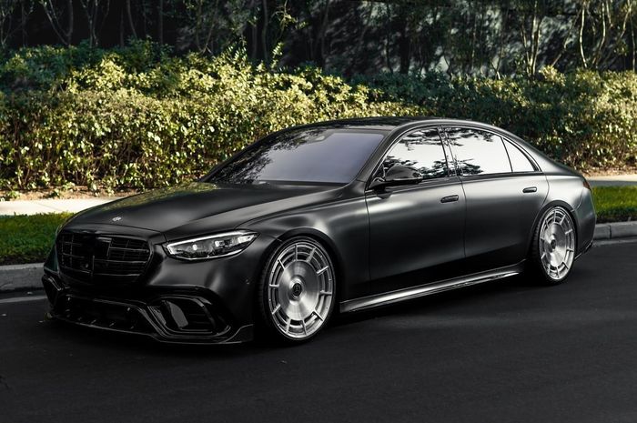 Modifikasi Mercedes-Benz S-Class serba hitam garapan Platinum Motorsport, Amerika Serikat