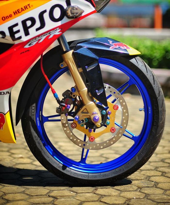 Pelek Racingboy dengan set pengereman Brembo