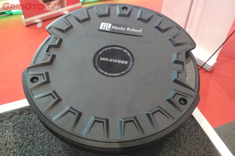 Kenalin Nih Subwoofer Martin Roland MR 
