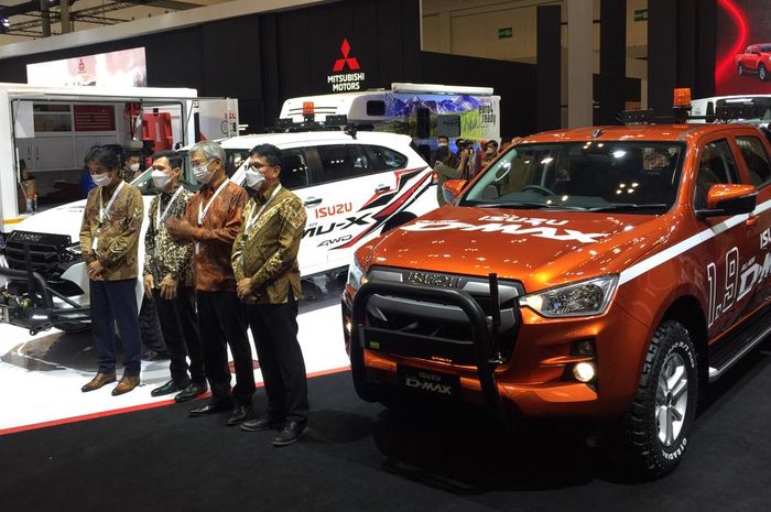 Isuzu mu-X, D-Max, dan Traga Blind Van diluncurkan di GIIAS 2021