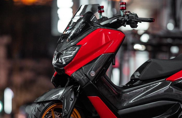 Yamaha NMAX repaint merah plus karbon kevlar