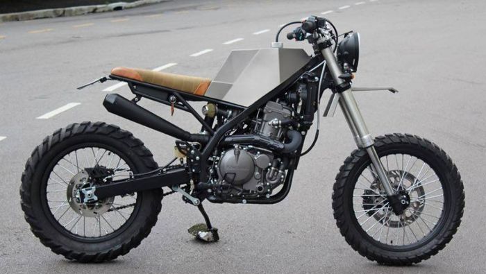 Kawasaki KLX650 custom dari Benta Handmade Machine