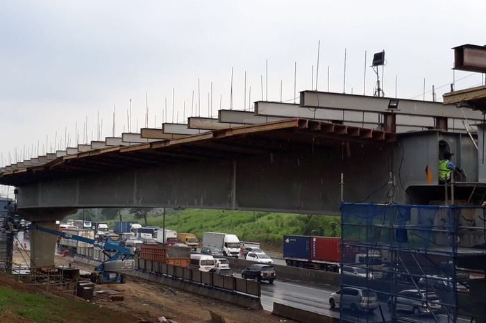 Proyek Jalan Tol Jakarta-Cikampek Elevated II