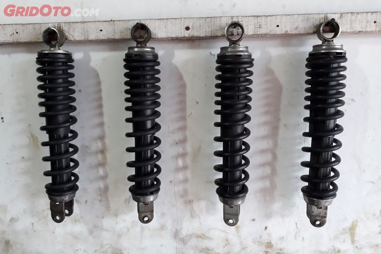 Ini Efeknya Jika Sokbreker Belakang Motor Miring Gridoto Com