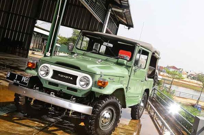 Toyota FJ40 1977 kanvas