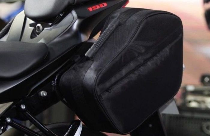 Side soft box Suzuki GSX-S150 Touring Edition