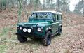 Restomod Land Rover Defender, Kental Aura Retro Dengan Part Kekinian