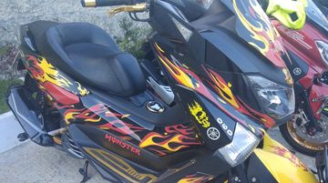 Panaaasss Bermotif Api Yamaha Nmax Makin Menjadi Jadi Gridoto Com