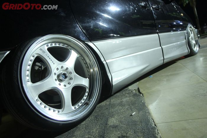 Pelek OZ Scara juga hasil dapat di negeri tetangga