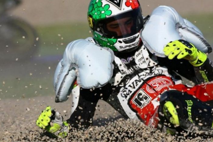 Pembalap MotoGP diwajibkan mengenakan baju balap dengan airbag