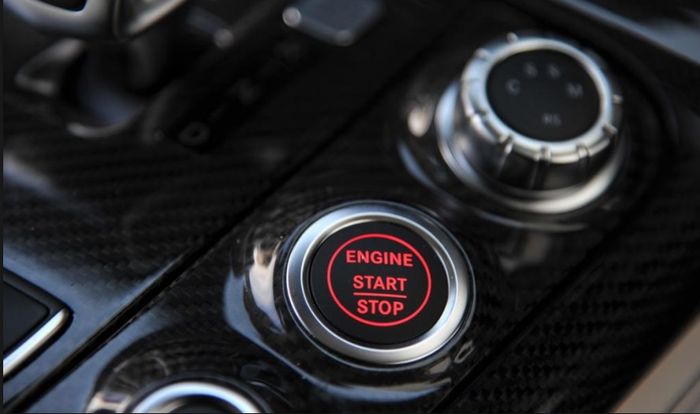 Ilustrasi tombol start-stop engine