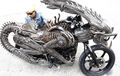 Gokil, Pria Ini Ubah Motornya Jadi Alien, Dibuat Dari Rongsokkan Bro