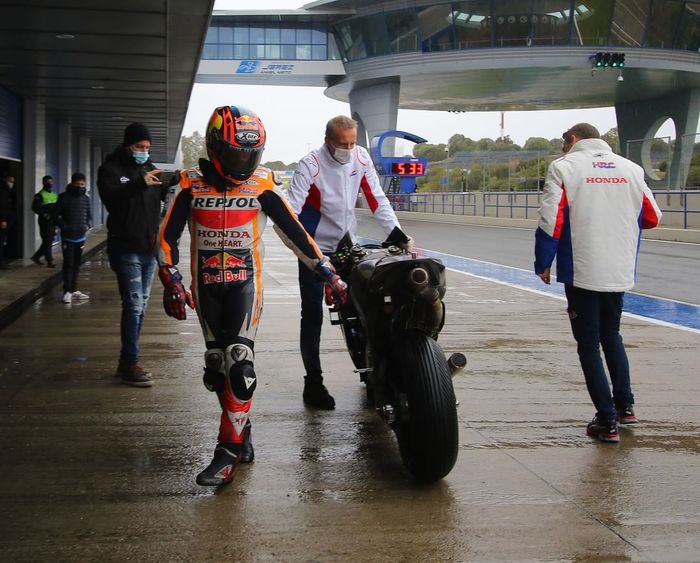 Stefan Bradl ikut tes privat di Jerez bersama pembalap WSBK, Honda coba senjata baru untuk MotoGP 2021?