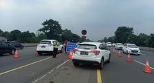 Mobil Lawan Arah, Ini Titik Contraflow dan Rekayasa Lalu Lintas di Jalan Tol Selama Nataru