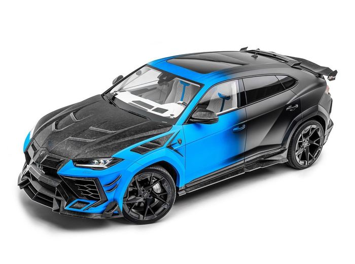 Modifikasi Lamborghini Urus diberi skema cat dual tone dan pasang body kit sangar