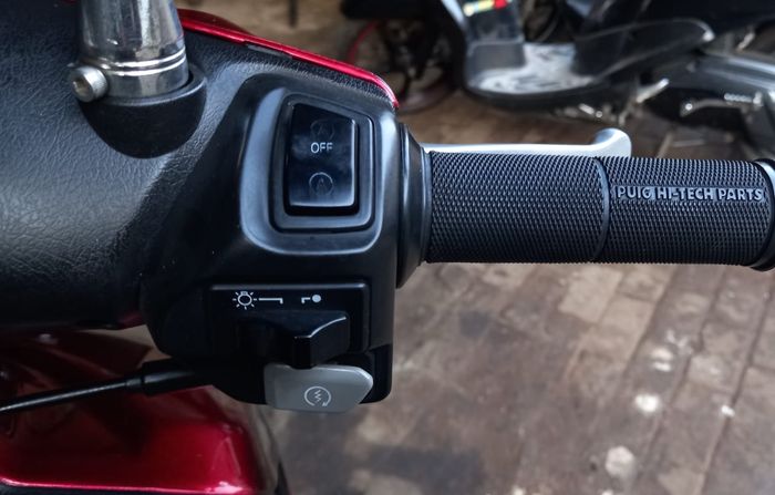 Yamaha Mio Smile pasang saklar Aerox