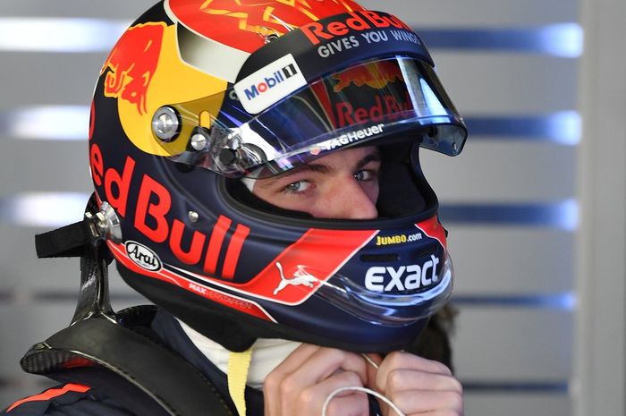 Max Verstappen berandai-andai tim Red Bull pakai mesin Mercedes
