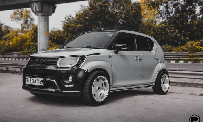 Warna hitam pada bumper depan dan atap Suzuki Ignis berkelir abu-abu