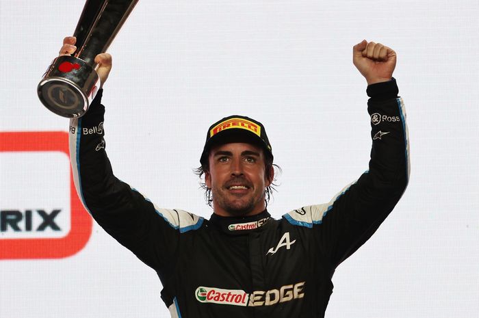 Fernando Alonso naik podium untuk ke-98 kalinya setelah finish ketiga di F1 Qatar 2021