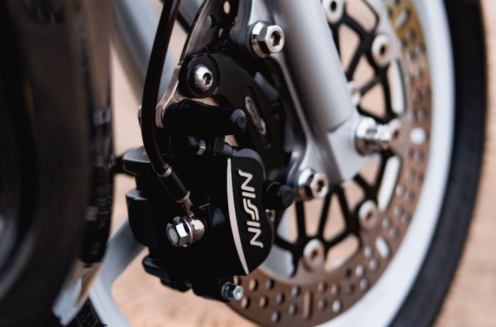 Yamaha Fino pasang pelek RCB SP522 dan pengereman Nissin Samurai 2P