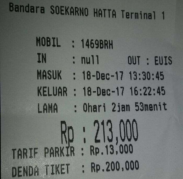 Bukti tiket atau karcis parkir Bandara Soekarno Hatta Terminal 1