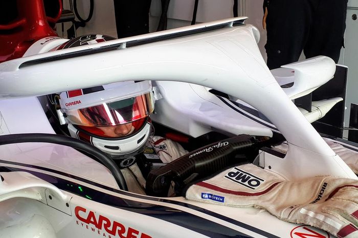 Charles Leclerc mengawali kariernya di balap F1 dengan finish di urutan 13 pada GP F1 Australia 2018