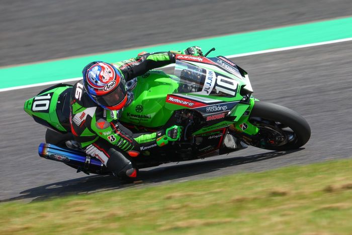 Kawasaki Racing Team Suzuka 8H, diperkuat tiga pembalap Superbike yaitu Jonathan Rea, Alex Lowes dan Leon Haslam berlaga di balap ketahanan Suzuki 8 Hours 2022